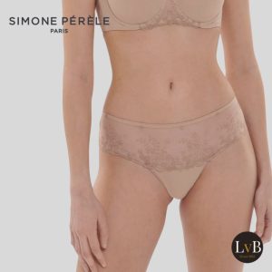 Simone Perele Delice shorty peau huidkleur 709 op model comfortabele dames slip