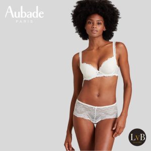 Aubade Danse des Sens Saint-Tropez shorty in Opale – luxe kanten shorty met transparante details en elegante pasvorm, dameslingerie van Aubade