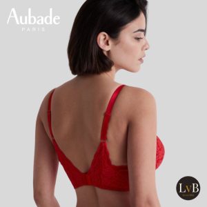 Aubade Rosessence 2KN81 voorgevormde plunge BH in Gala Red met verfijnd rozenkant.