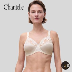 Chantelle Amazone C21010 ivoor 3-delige beugelbeha gedragen vooraanzicht