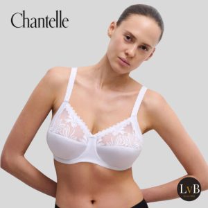 Chantelle Amazone C21010-010 wit 3-delige beugelbeha gedragen