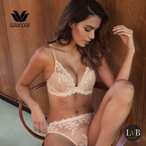 Wacoal Embrace Lace plunge bh naturally nude ivory sfeerbeeld