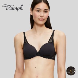 Model draagt Triumph Amourette Spotlight WHP X zwart voorgevormde bh met beugel