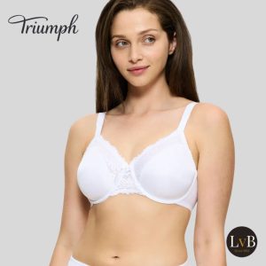 Model draagt Triumph Ladyform Soft WX bh wit