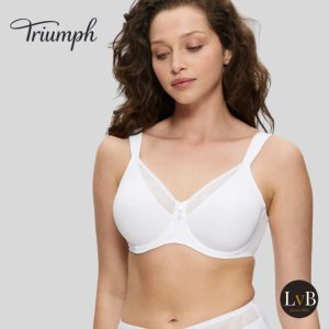 Model draagt Triumph True Shape Sensation W01 minimizer bh wit