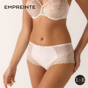 Model draagt Empreinte Melody tailleslip van kant in Gold artikel 0373