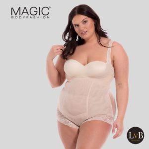 MAGIC Bodyfashion Super Control Body latte corrigerende body op model