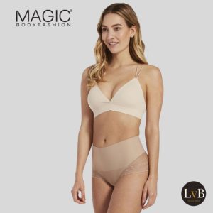 MAGIC Bodyfashion Tummy Shaper Lace latte corrigerende tailleslip op model