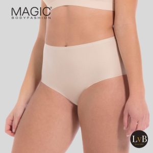Model draagt MAGIC Dream Invisibles tailleslip in een neutrale huidkleur